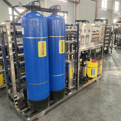Dễ dàng Tự động hóa Máy lọc nước 2T / H Hệ thống lọc nước đảo ngược Osmosis thương mạiVới cấu trúc nhỏ gọn